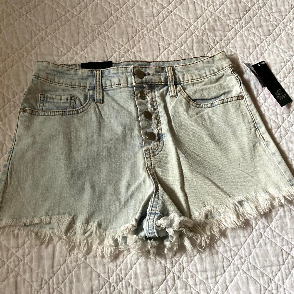 WILD FABLE || cut-off jean shorts